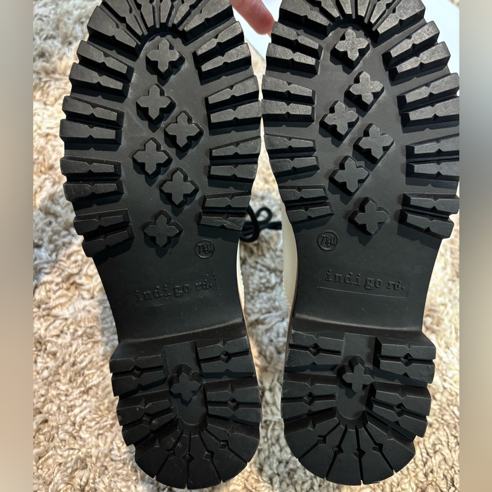 Indigo Rd Ivory Lace up Combat Boots - Picture 4 of 9